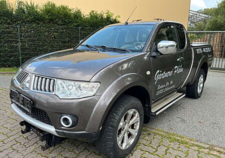 Mitsubishi L200 Intense Club Cab 4WD