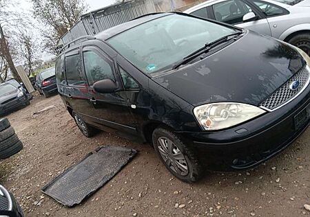 Ford Galaxy V6 Aut. Ghia