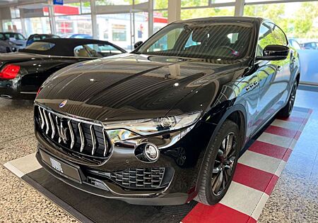 Maserati Levante Q4 Leder Nav LED ACC Torwinkel Spurhalt