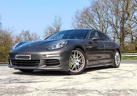Porsche Panamera S E-Hybrid