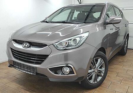Hyundai ix35 1.6 2WD KLIMAA 8ALU SHZ LED AHK TEMP BC 6-GANG USB