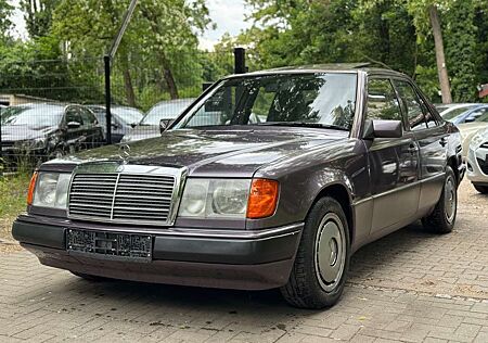 Mercedes-Benz 230 124 Automatik Schiebedach Karo H-Kennzeichen