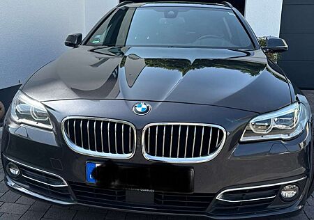 BMW 530d 530 xDrive Touring Aut. Luxury Line