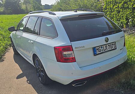 Skoda Octavia Combi 2.0 TDI DSG RS