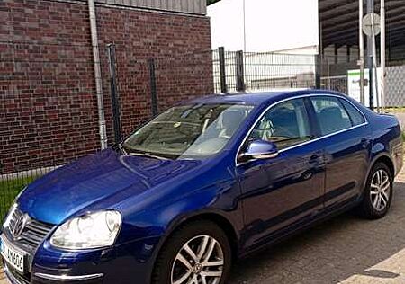 VW Jetta Volkswagen 1.6 FSI Comfortline