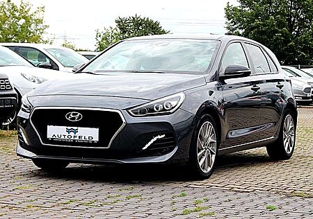 Hyundai i30 1.4 T-GDI /SHEFT/RCAM/BT/AHK/NAVI/KLIMA/