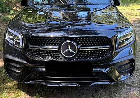 Mercedes-Benz GLB 200 7G-DCT AMG Line