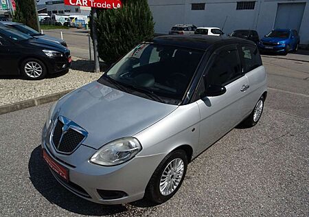 Lancia Ypsilon 1.4 16V Oro 1.4i /95 PS
