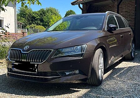 Skoda Superb Combi 2.0 TDI DSG Style