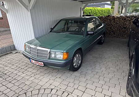 Mercedes-Benz 190 E 1.8 Nachlass Achatgrün