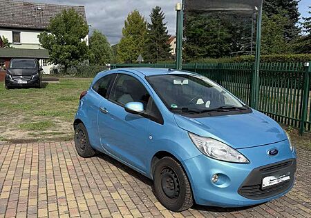 Ford Ka /+ 1.2 Titanium