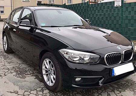 BMW 116 Sport Line LED Navi Klimaauto SHZ PDC AHK Tüv