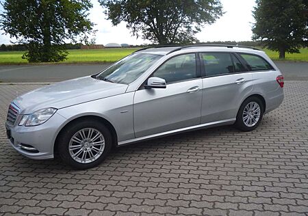 Mercedes-Benz E 250 T CGI BlueEFFICIENCY Automatik Elegance