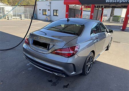 Mercedes-Benz CLA 180 7G-DCT AMG Line