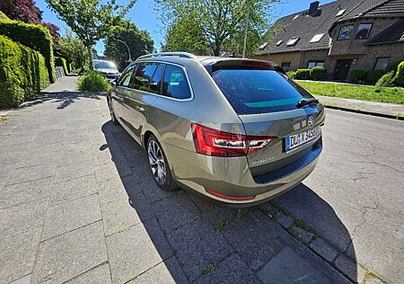 Skoda Superb III Combi Diesel Combi 2.0 TDI DSG L