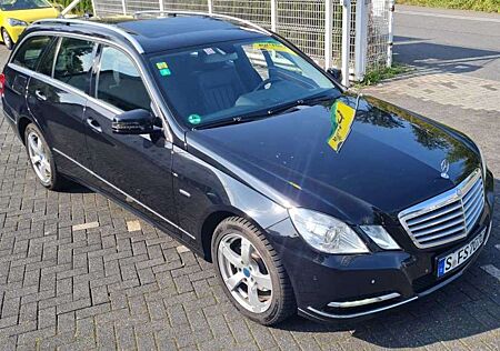 Mercedes-Benz E 220 /Scheckheft/Langstrecke/Navi/Leder/Xenon/SD