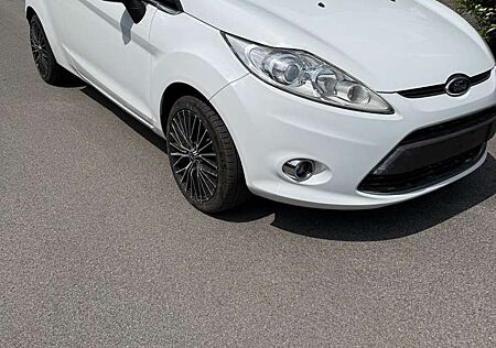 Ford Fiesta Titanium 1,25