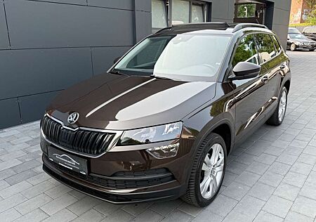 Skoda Karoq 1.6 TDI Style DSG PANO VIRTUAL TACHO AHK