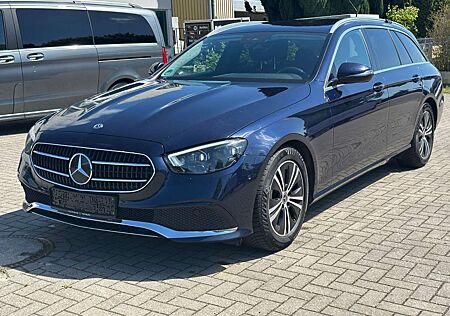 Mercedes-Benz E 220 d T AVANTGARDE Aut*Kam*Blau*Multibeam*Totw
