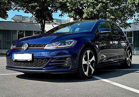 VW Golf GTI Volkswagen (BlueMotion Technology) DSG