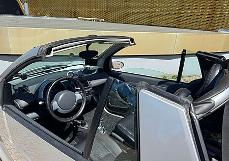 Smart ForTwo Cabrio Leder-Autom-Klima-Sitzh-top Zustand !!!