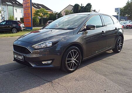 Ford Focus 1.5 Titanium AHK+Navi+SYNC+PDC+SHZ&Lenk+BT