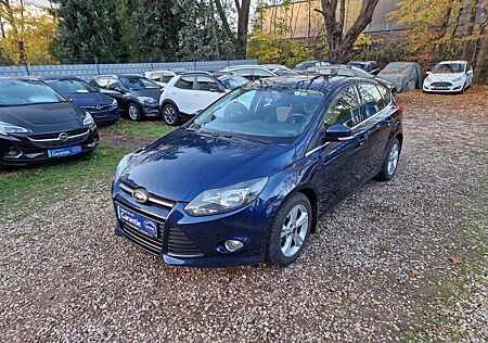Ford Focus Klima 83Tkm Sitzhzg Tempom PDC Alu 2Hnd TÜVNEU