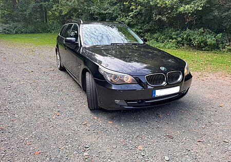 BMW 530d 530 5er Touring Diesel xDrive Touring Aut.