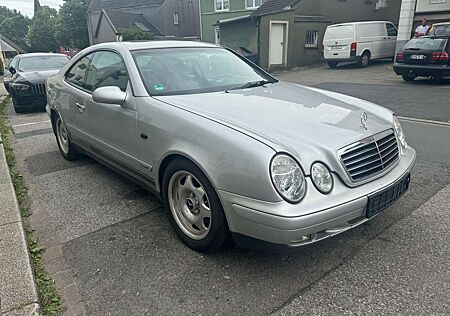 Mercedes-Benz CLK 200 Coupe Sport Schiebedach Automatik Ledersitze