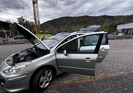 Peugeot 307 Kombi TÜV7-27 Voll KLIMA LEDER PANO NAVI FP!