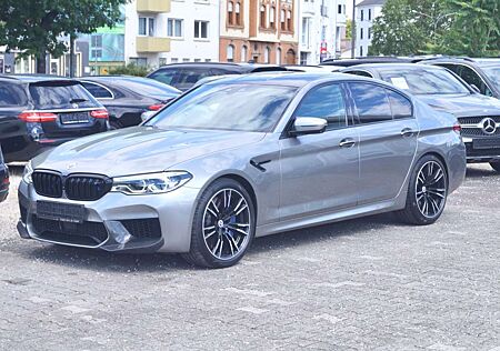 BMW M5 *AKRAPOVIC ANLAGE+CARBON+MOD.2019