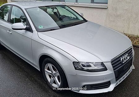 Audi A4 Attraction 2 Hand