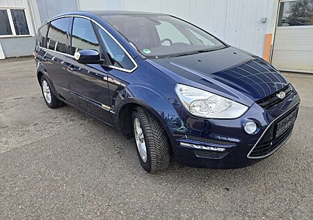 Ford S-Max Titanium