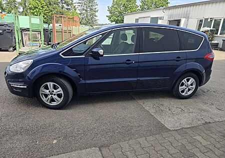 Ford S-Max Titanium