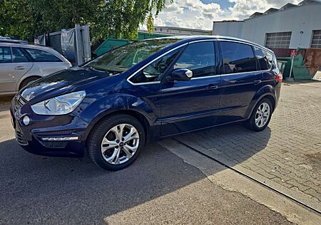 Ford S-Max Titanium