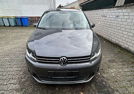 VW Touran Volkswagen 2.0 TDI DPF DSG Highline
