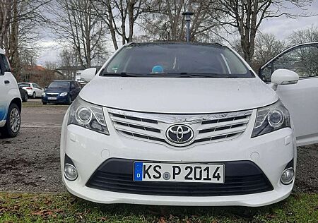 Toyota Avensis Combi 2.2 D-CAT Executive