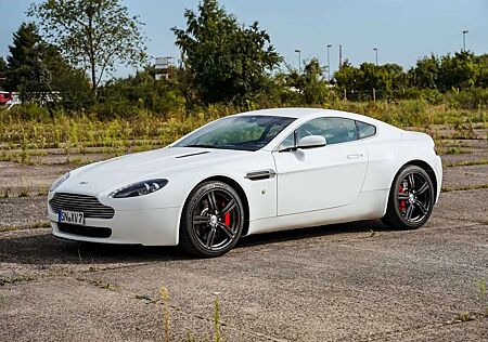 Aston Martin Vantage
