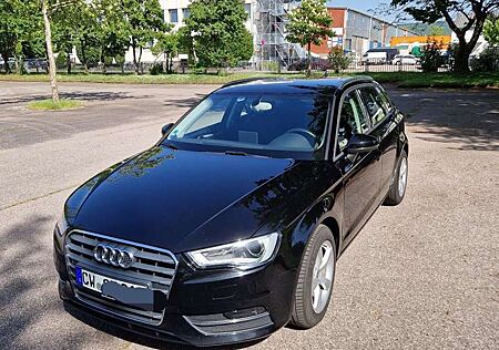 Audi A3 1.6 TDI Sportback (clean diesel) Attraction
