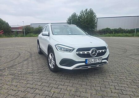 Mercedes-Benz GLA 250 4Matic 8G-DCT EDITION 2022