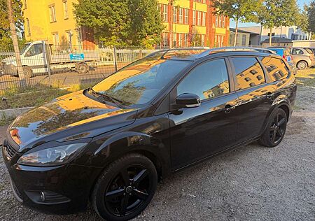 Ford Focus Turnier 1.6 Ti-VCT Black Magic