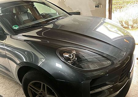 Porsche Macan S