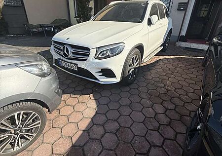 Mercedes-Benz GLC 250 4Matic 9G-TRONIC AMG Line