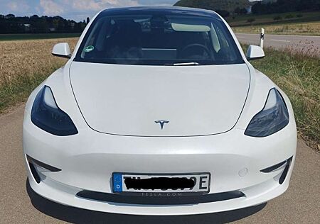 Tesla Model 3 Langstreckenbatt. Allradantrieb Dual Motor