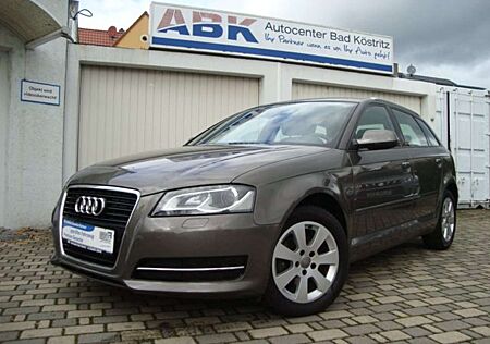 Audi A3 1.2 TFSI Sportback Attraction Xenon/PDC/SHZ/Temp.