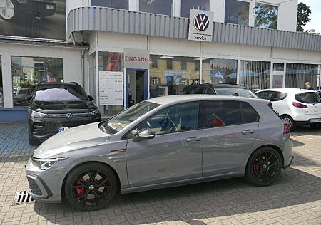 VW Golf Volkswagen VIII Lim. GTI Black Style 2,0 TSi DSG KAM