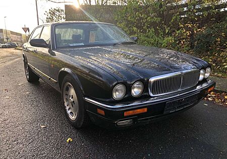 Jaguar XJ XL 3.2 Executive, TOP ! ! Tüv neu ! 1.Hd.