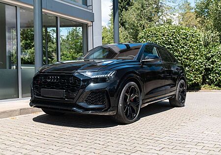 Audi RS Q8 TFSI quattro/ AHK/ RS ESSENTIAL/ KERAMIK