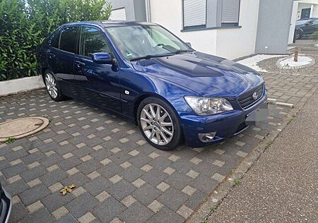 Lexus IS 200 Xenon, Sitzheizung, Tempomat