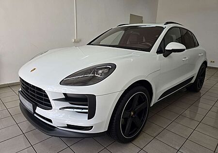 Porsche Macan Pano Luft Carbon Sthzg Bose ACC Sport Classic 21"